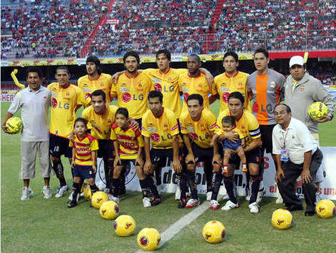 Los Monarcas del Morelia posan para la foto (Mexsport)