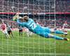 Cillessen ook  onder de lat tegen H'veen
