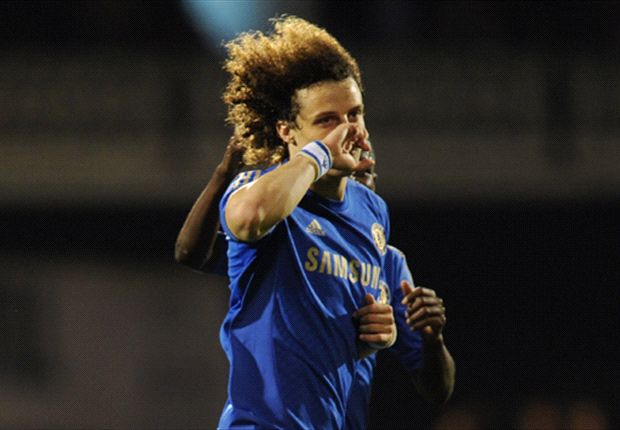 Barcelona bid €25 million for David Luiz