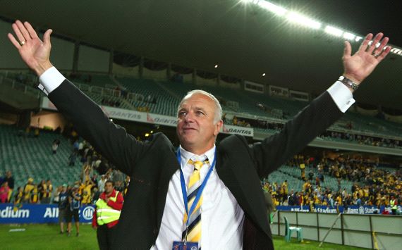 Opinion: Arnold loyalty fills Mariners' sails