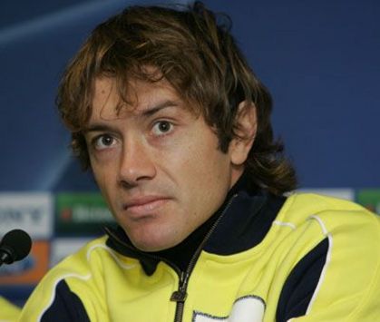 Turkey: Diego Lugano in a press conference (Fenerbahce) (fenerbahce.org.tr)