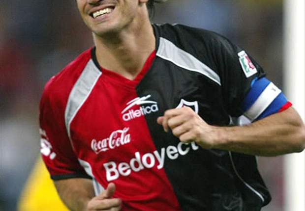 Marioni Done With Lavolpe, On With Herrera
