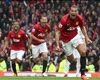 ANG, Man United - Ferdinand va rempiler