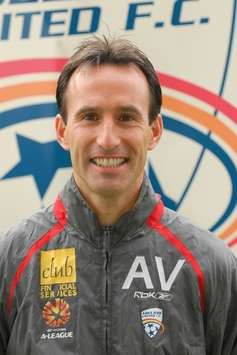 Coach Aurelio Vidmar, Adelaide United (no main)