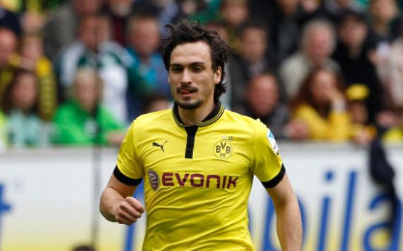 Hummels denies Barcelona contact