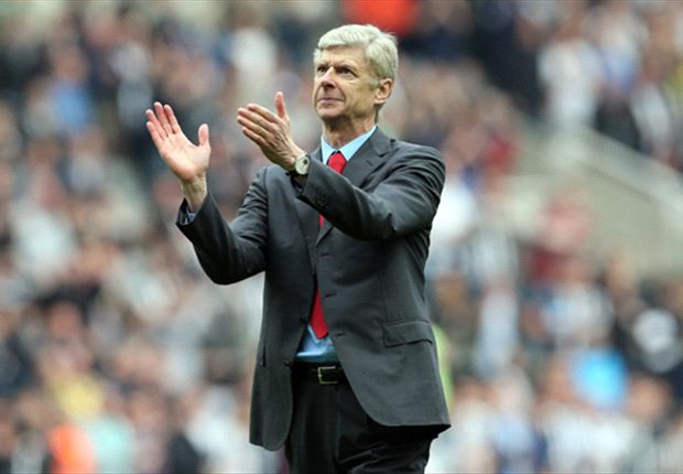Wenger: Lack of stability at Premier League title rivals can aid Arsenal