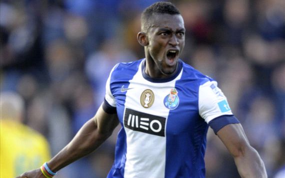 Unbeaten Porto claim Portuguese title