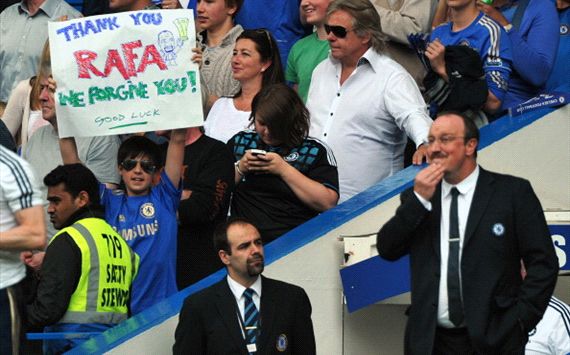 Benitez happy with Chelsea tenure despite lack of send-off