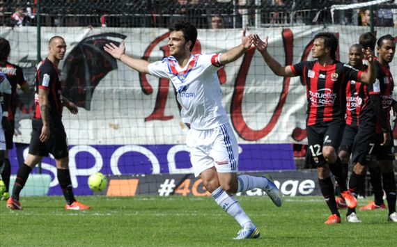 Wenger confirms Arsenal interest in Lyon star Grenier