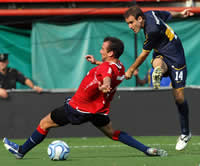 Rodrigo Palacio-Guillermo Rodriguez - Boca Juniors-Independiente (Mexsport)