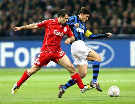 Şampiyonlar Ligi: Javier Zanetti (İnter) - Javier Mascherano (Liverpool) (PA)