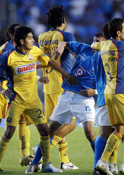 America-Cruz Azul riot (Mexsport)