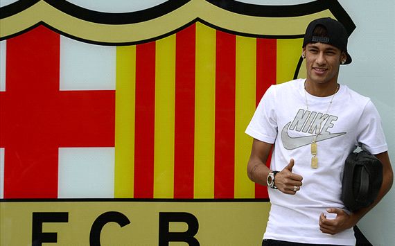 نيمار في يومه الأول داخل نادي برشلونة