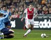 SC Heerenveen Pinjam Mitchell Dijks