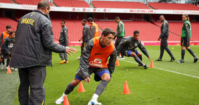 Thiago Neves - Brasil