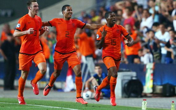 Belanda Gasak Rusia