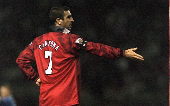  United Tak Izinkan Cetak Jersey Cantona