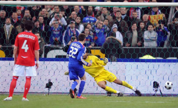 Franck Ribery - David James (France - England)