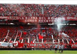 En el Libertadores de América no hubo destrozos y sí aplausos al por mayor a pesar del descenso.