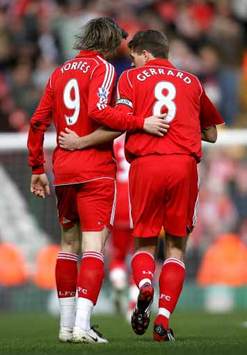 EPL:Fernando Torres and Steven Gerrard, Liverpool - Everton (PA)