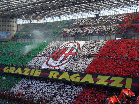 Tifosi del Milan ringraziano i giocatori (Goal.com)