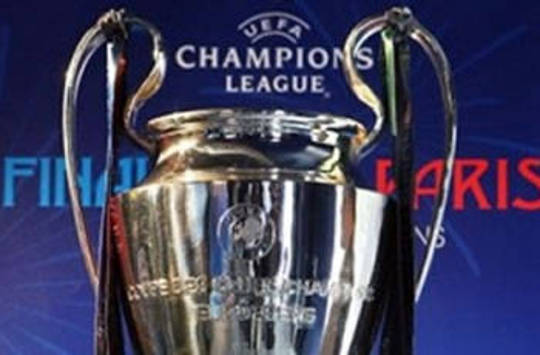 Champions League trophy waiting for Paris final (AFP)