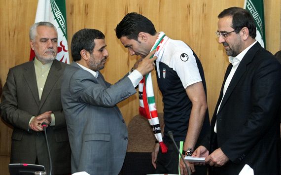 گزارش روز : پلان بی جواد نکونام / اینجا نشد آنجا