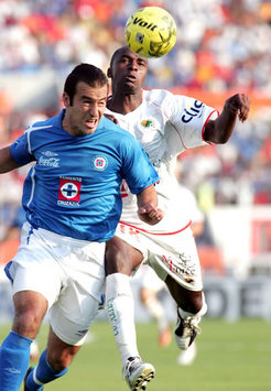 Joaquin Beltran-Itamar Baptista - Cruz Azul-Jaguares (Mexsport)