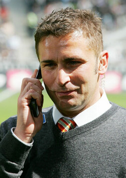 Kann derzeit kaum lächeln: FCK-Boss Stefan Kuntz platzte der Kragen! (firo)