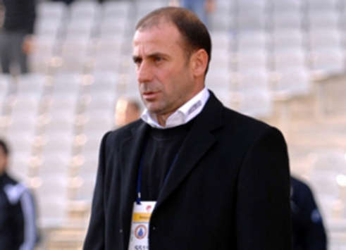 Turkey: Abdullah Avci (Istanbul Buyuksehir Belediyespor manager) (ibbspor.com)