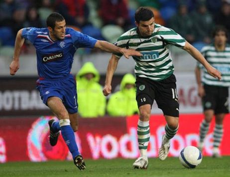 Sportings Tonel im Duell mit Hemdani von den Rangers (PA)
