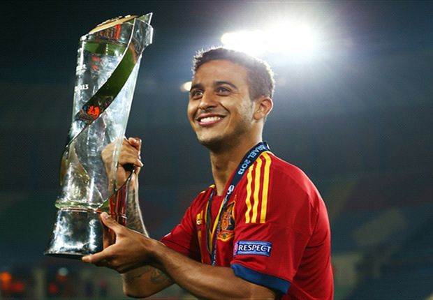 Thiago and Isco named in youthful Spain squad
