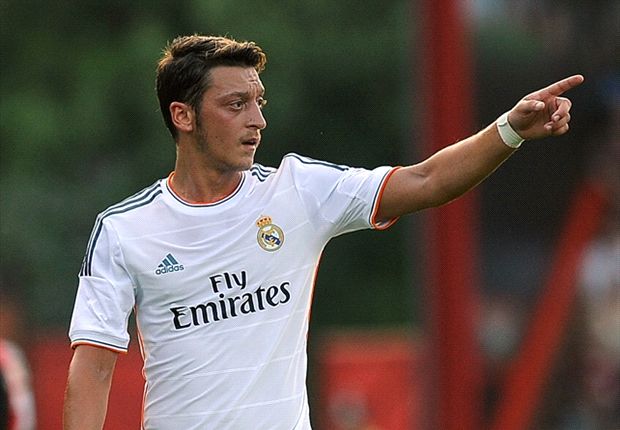 Ozil: I do not fear Bale competition