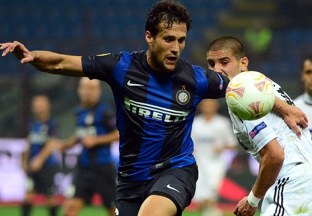 Milan abandon Silvestre chase