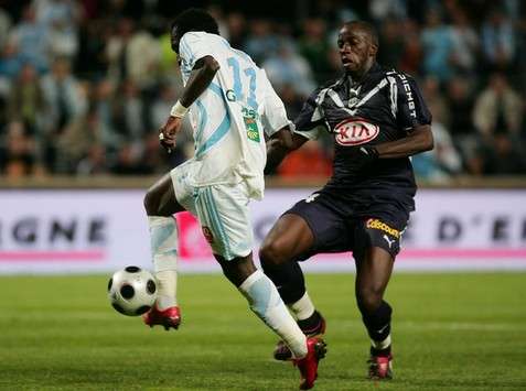 Mamadou Niang (Marseille) vs Alou Diarra (Bordeaux)