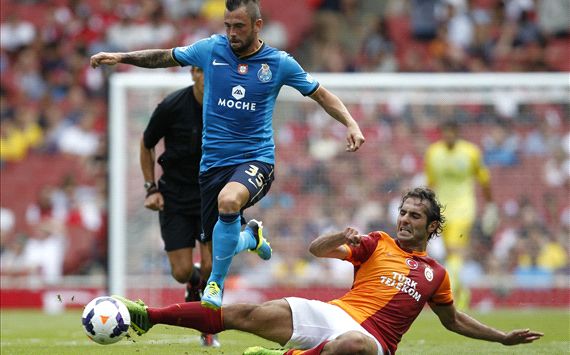 Emirates Cup: Porto v Galatasaray (Steven Defour and Hamit Altintop)
