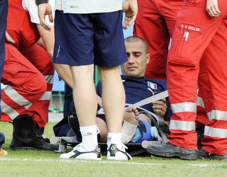 Fabio Cannavaro injured (Foto Grazia Neri)
