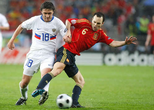 Zhirkov - Iniesta - Spain-Russia (Marca)