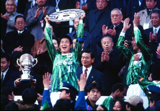 Verdy Kawasaki, lambang supremasi J-League di masa awal berdirinya.