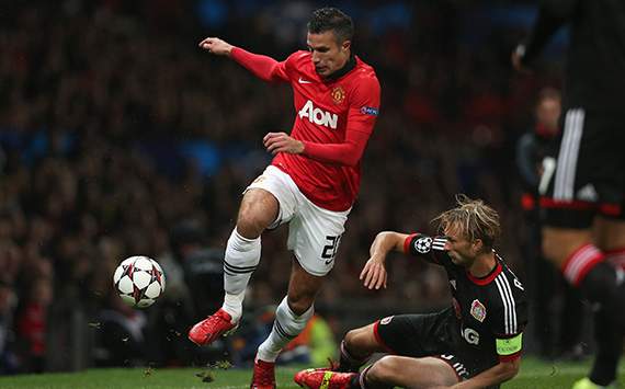 Robin van Persie and Simon Rolfes, Manchester United v Bayer Leverkusen - Champions League