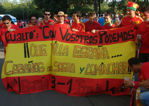 Spain Supporters (Goal.com)