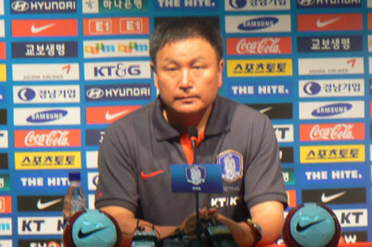 Huh Jung-Moo South Korea coach
