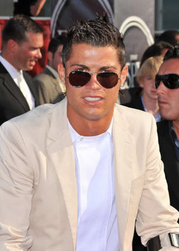 Ronaldogirlfriend on Ronaldo S Girlfriend Is A Prostitute  Says British Paper   Goal Com