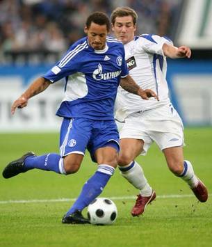 Friendly : Kevin Thomson - Jermaine Jones , FC Schalke 04 - Rangers (PA)