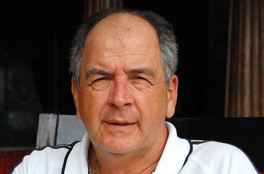 Myanmar Coach Marcos Falopa