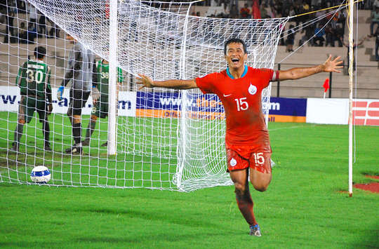 Bhaichung Bhutia celebrates goal against Turkmenistah at AFC Challenge cup at Hyderabad