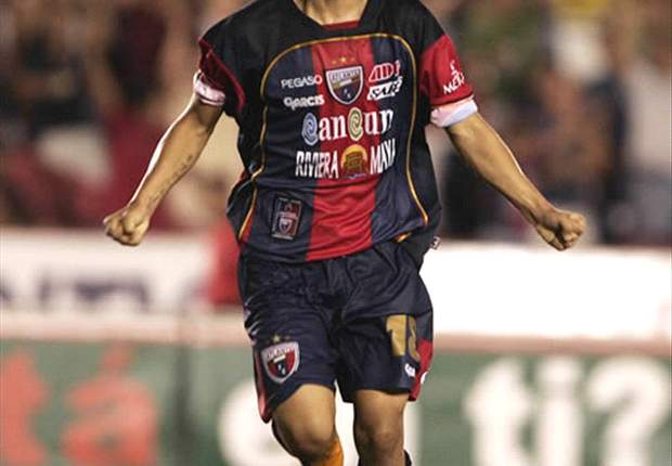 Christian Bermudez And Atlante Push Forward