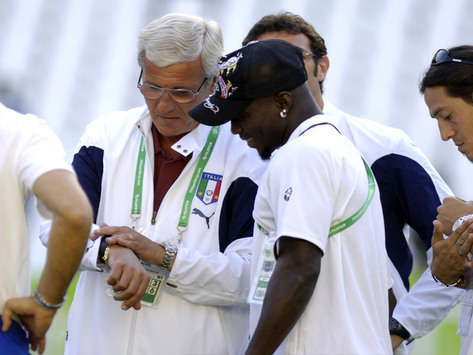 Marcello Lippi & Stephen Appiah, Italy-Ghana (Foto Grazia Neri)
