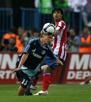Howedes - Aguero - Atletico-Schalke o4 (Firo)