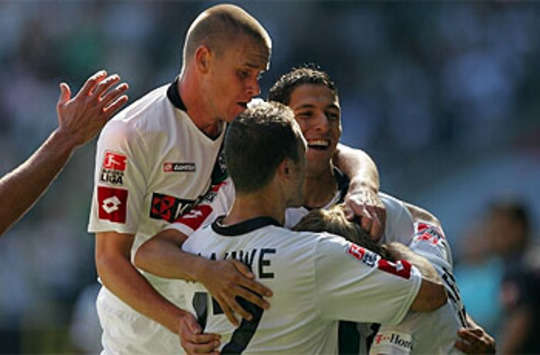 Bundesliga: Vfl Borussia Mönchengladbach - Werder Bremen, Jubel nach dem 1:0 durch Karim Matmour  (firo)